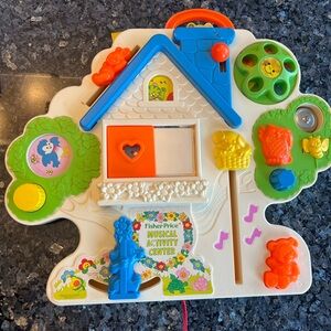 Vintage 1985 Fisher-Price Musical Activity Center